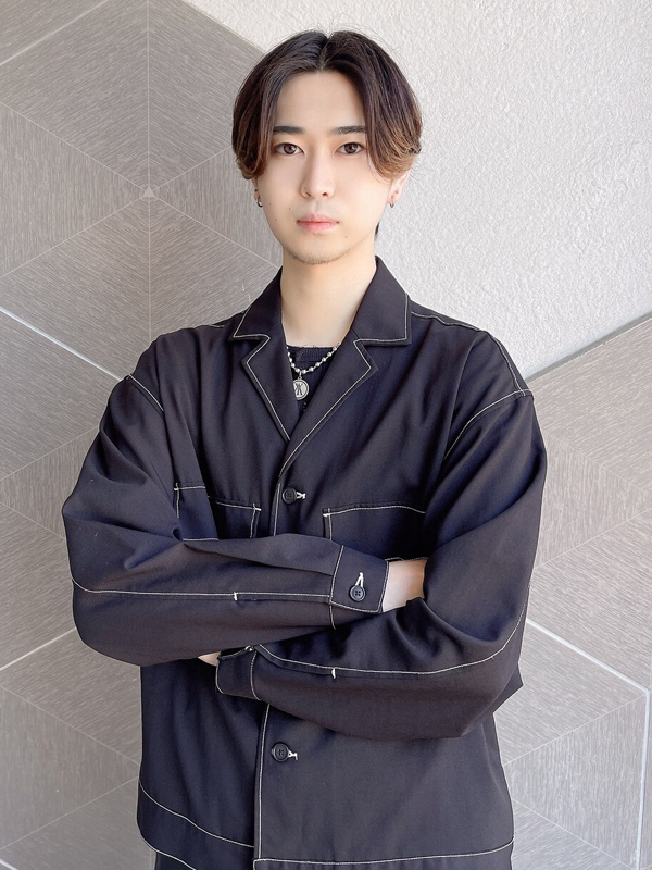 アシスタント男性